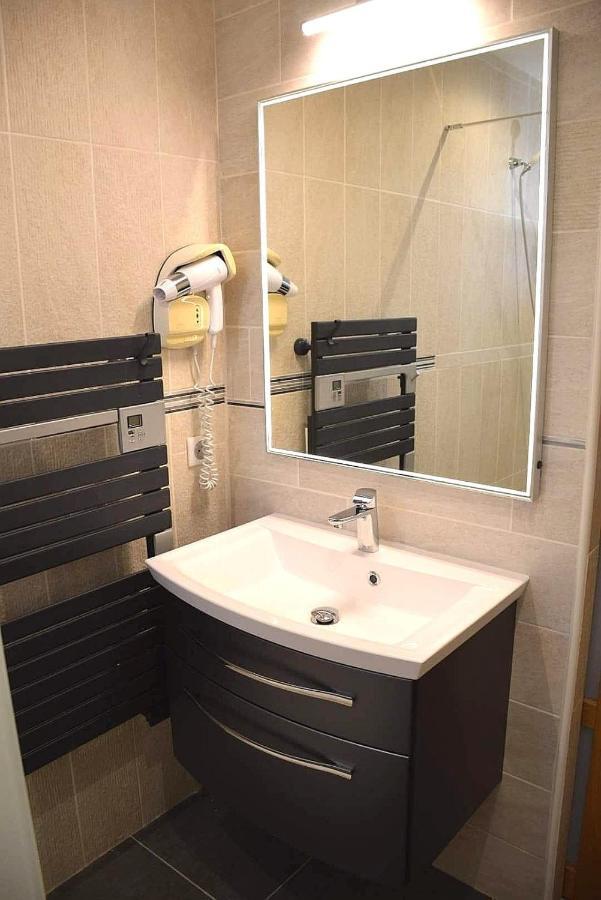 Logis Hotel Restaurant Spa Les Balcons De L'Esperance Limeuil Buitenkant foto